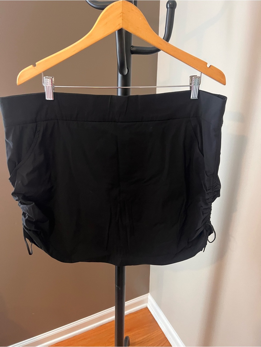 U.S. Size XXL - Columbia Black Women's Drawstring Skort
